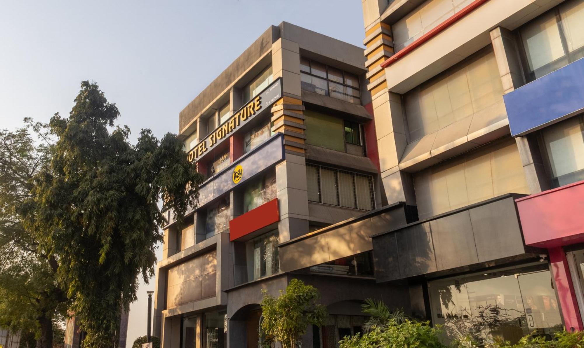 Itsy Hotels Signature, Nehru Nagar Ahmedabad Exterior photo